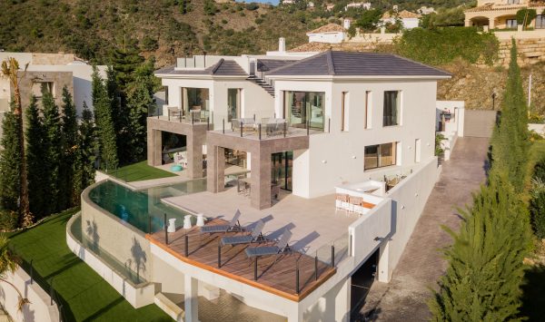 Villas à Marbella avec hébergements et installations de divertissement au top!