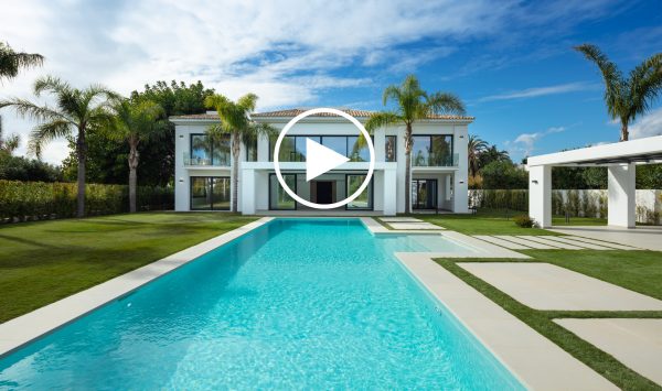 Nouvelle Video - Villa à Guadalmina Baja