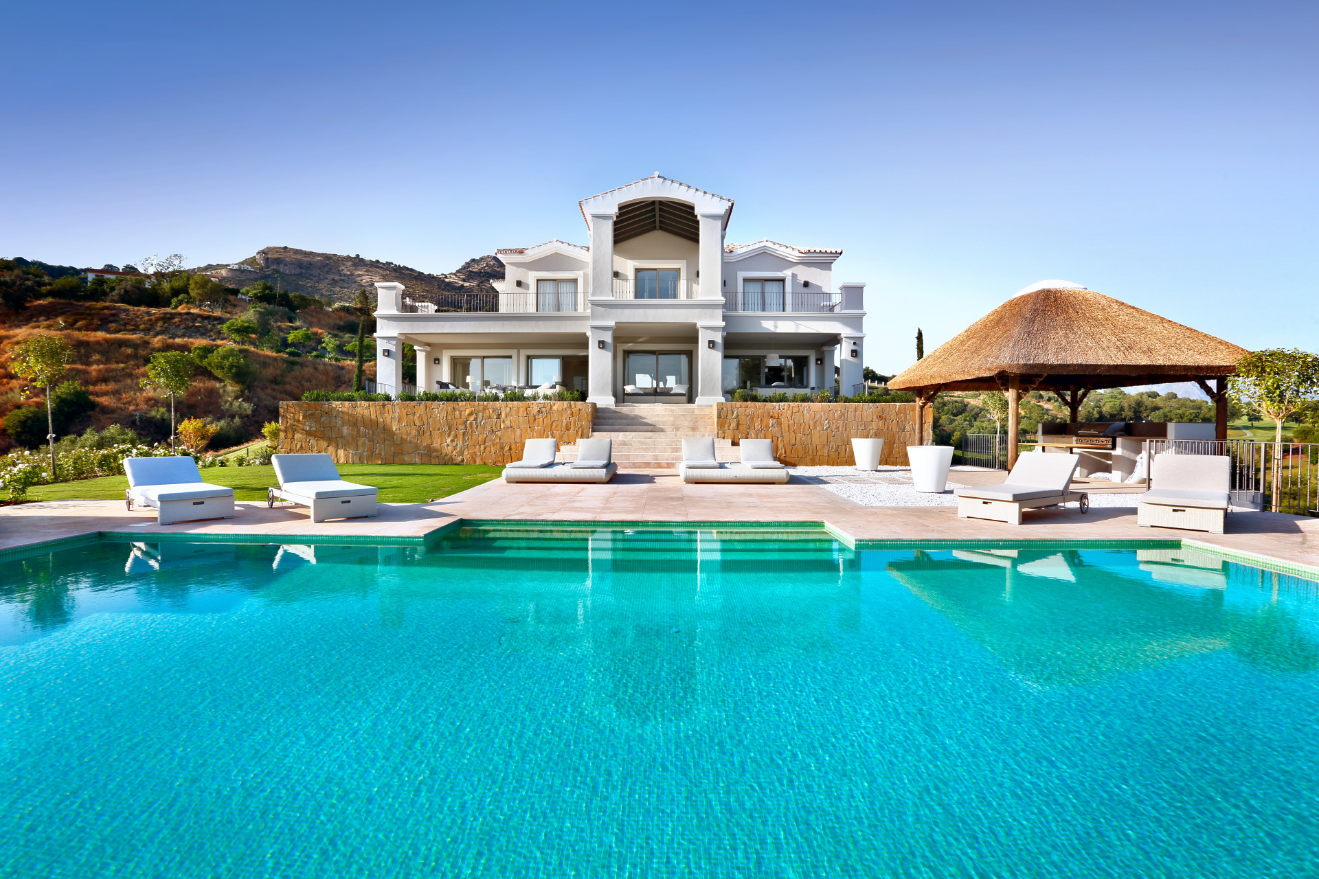 Why choose an exclusive agent when selling your Marbella property