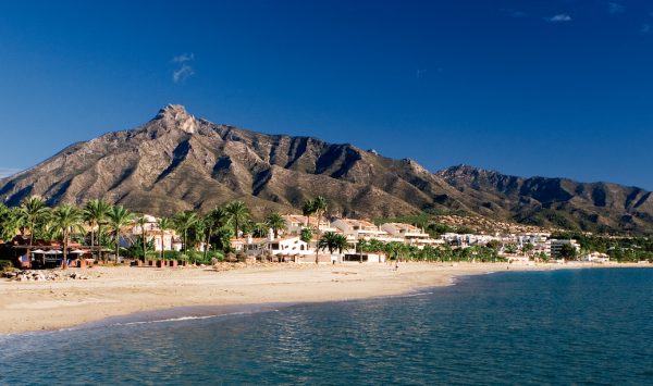 Marbella luxueuse VS Ibiza magique !