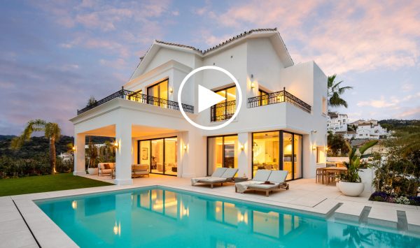 New Video - Modern Mediterranean Villa with Golf and Sea Views in Los Arqueros, Benahavís
