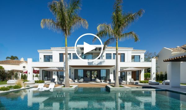 Nouvelle Video - Superbe villa de luxe à vendre à Monte Halcones, Benahavis – Vues panoramiques sur mer et montagnes