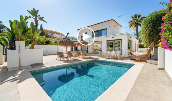 Nouvelle Video - Villa contemporaine avec forte rentabilité locative à vendre à Nueva Andalucía, Marbella