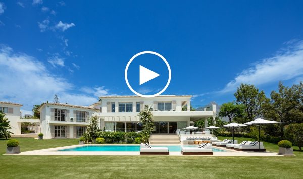 Neue Video - Villa de luxe en première ligne de golf dans la prestigieuse Vallée du Golf de Marbella