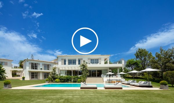 Nouvelle Video - Villa de luxe en première ligne de golf dans la prestigieuse Vallée du Golf de Marbella