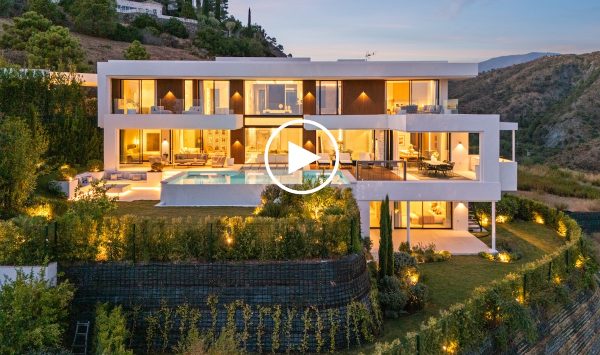 Nouvelle Video - Luxe Contemporain et Vues Panoramiques à Lomas de La Quinta, Benahavís