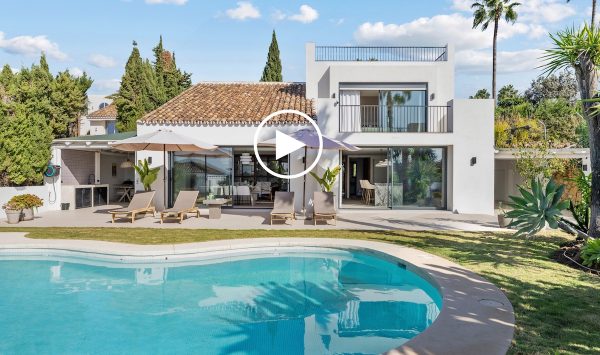 Nouvelle Video - Villa Moderne de Style Scandinave avec Vues Panoramiques à Nueva Andalucía, Marbella